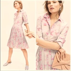 Banana Republic Sz 2 watercolor print dress with pleated skirt.